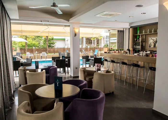 奥林波斯酒店 2* 乐托卡亚